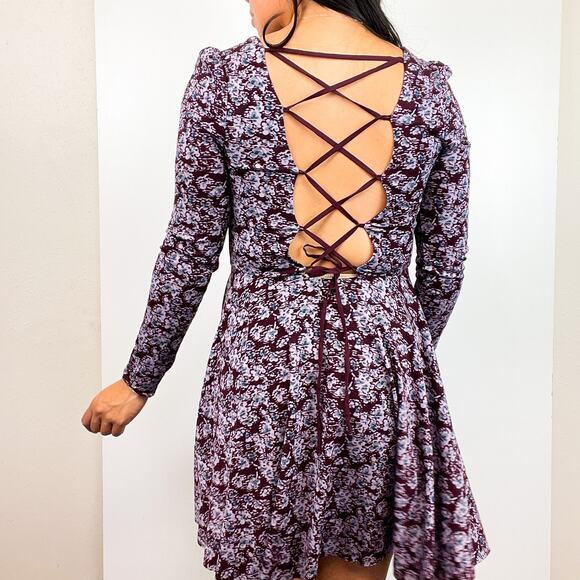 Kimchi Blue Urban Outfitters Size S Lace-Up Back Mini Fit Flare Dress Floral - Picture 7 of 12
